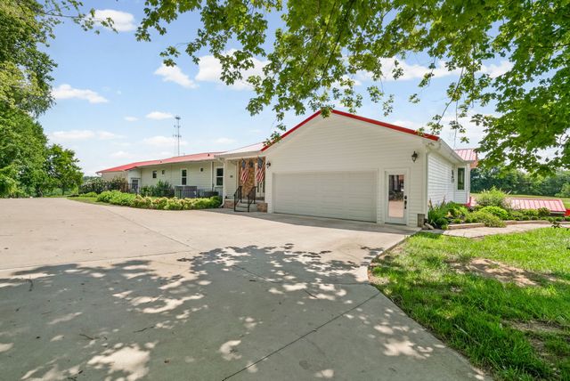 4139 Ashland City Rd, Clarksville, TN 37043