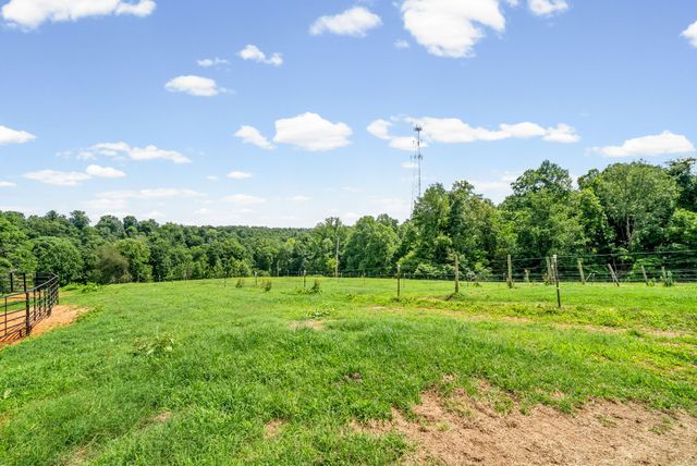 4139 Ashland City Rd, Clarksville, TN 37043