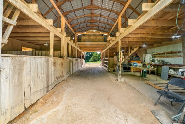 4139 Ashland City Rd, Clarksville, TN 37043