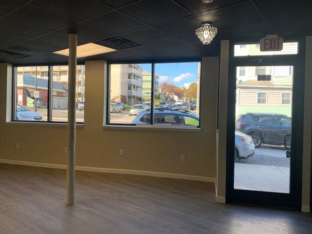 488 Grafton St, Worcester, MA 01604