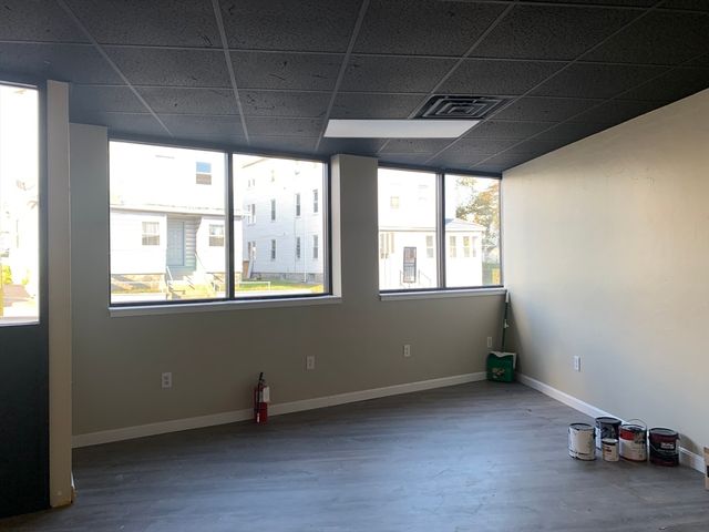 488 Grafton St, Worcester, MA 01604