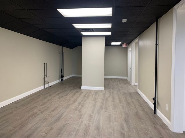 488 Grafton St, Worcester, MA 01604