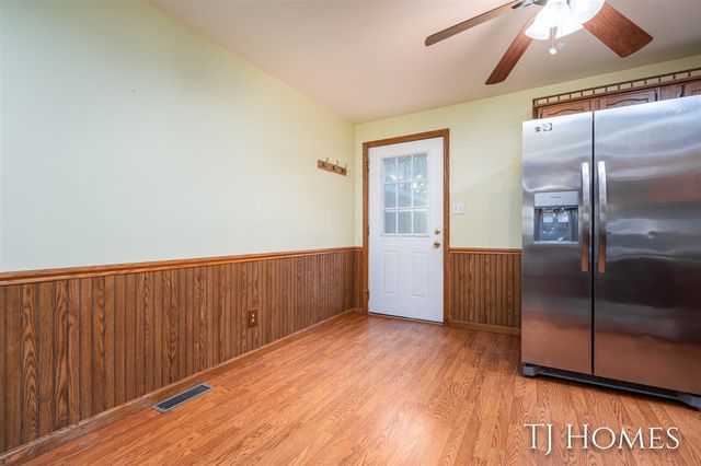 219 Alpine Street, Wayland, MI 49348