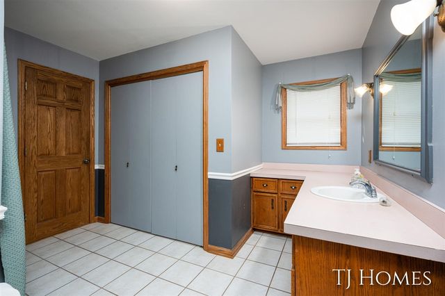 219 Alpine Street, Wayland, MI 49348