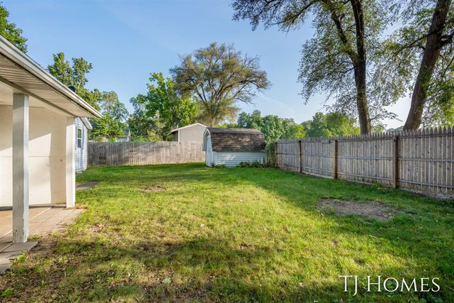 219 Alpine Street, Wayland, MI 49348