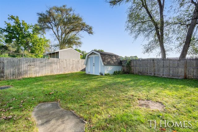 219 Alpine Street, Wayland, MI 49348