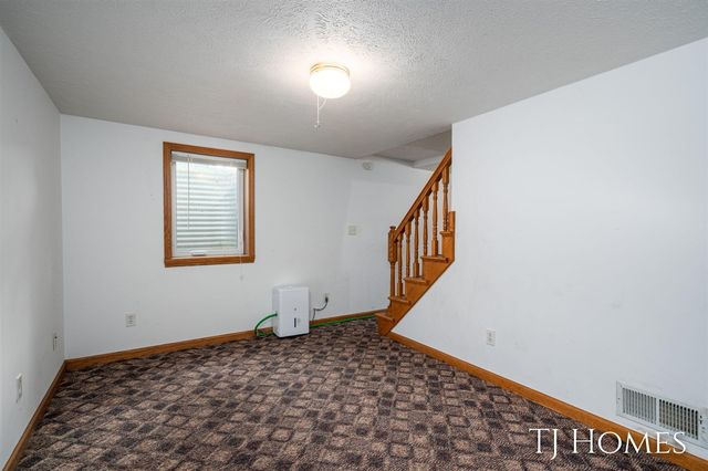 219 Alpine Street, Wayland, MI 49348