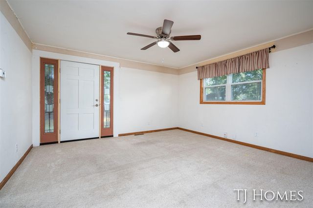 219 Alpine Street, Wayland, MI 49348