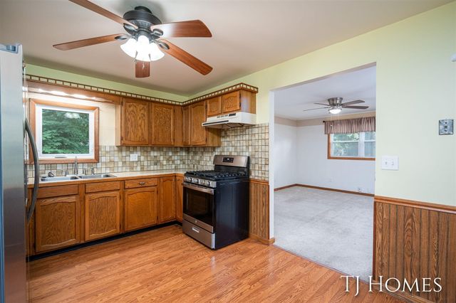 219 Alpine Street, Wayland, MI 49348