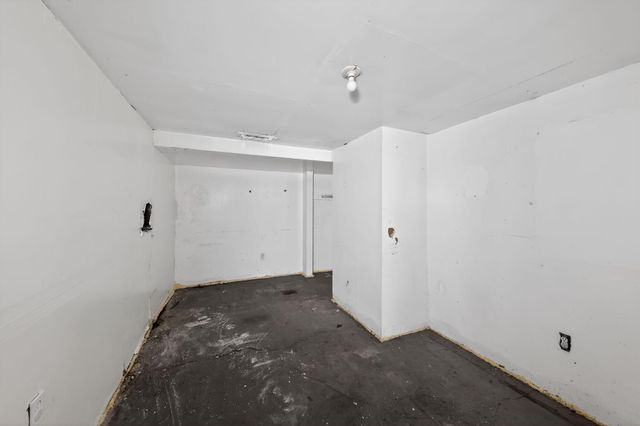 132 Main Avenue, Highland Heights, KY 41076