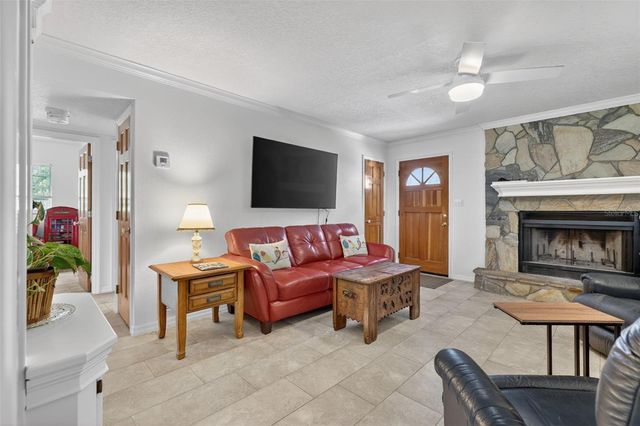 10 SHORTHORN DRIVE, Apopka, FL 32712