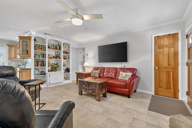 10 SHORTHORN DRIVE, Apopka, FL 32712