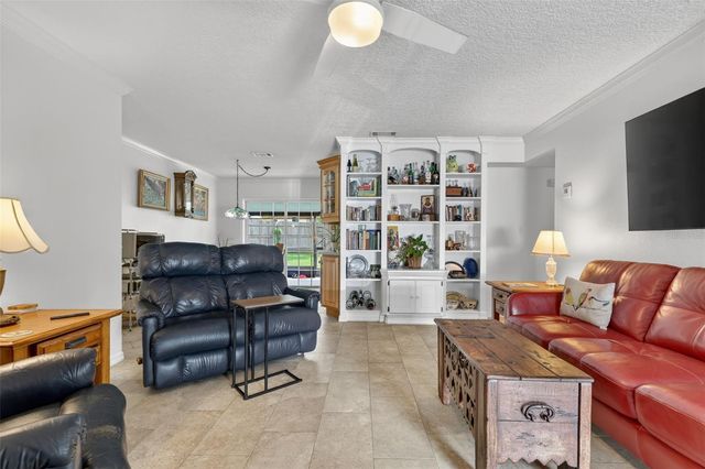 10 SHORTHORN DRIVE, Apopka, FL 32712