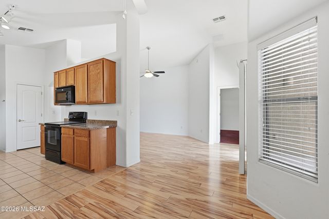 4102 S Alexandrite Avenue, Tucson, AZ 85735