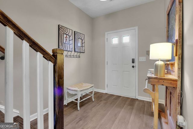 6608 Splashwater Drive, Flowery Branch, GA 30542