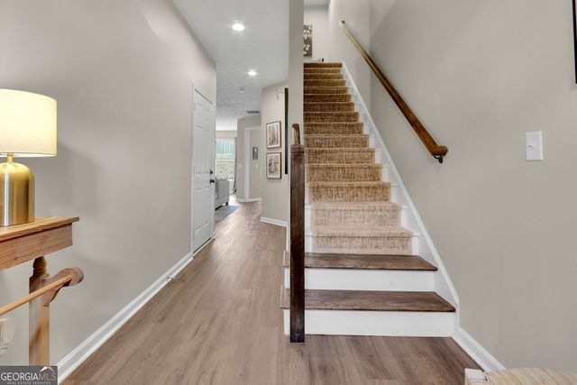 6608 Splashwater Drive, Flowery Branch, GA 30542