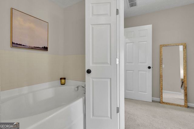 6608 Splashwater Drive, Flowery Branch, GA 30542