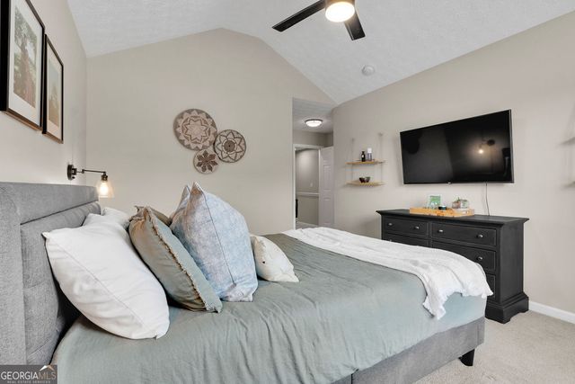 6608 Splashwater Drive, Flowery Branch, GA 30542