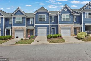 6608 Splashwater Drive, Flowery Branch, GA 30542