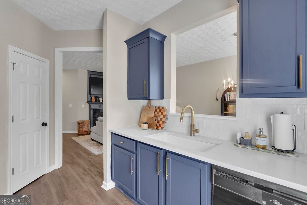 6608 Splashwater Drive, Flowery Branch, GA 30542 — photo 2
