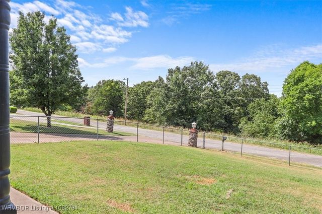 110 Oakwood Drive, Poteau, OK 74953