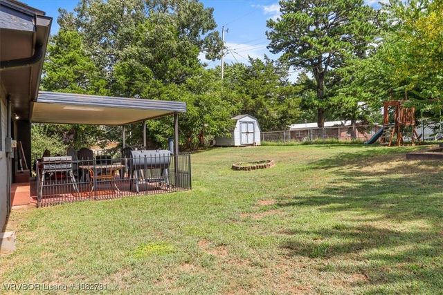 110 Oakwood Drive, Poteau, OK 74953