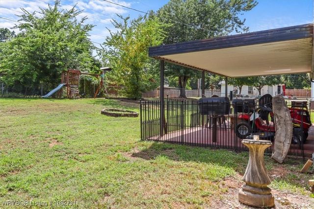 110 Oakwood Drive, Poteau, OK 74953