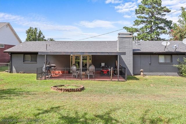 110 Oakwood Drive, Poteau, OK 74953