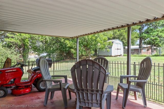 110 Oakwood Drive, Poteau, OK 74953