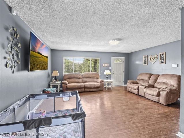110 Oakwood Drive, Poteau, OK 74953