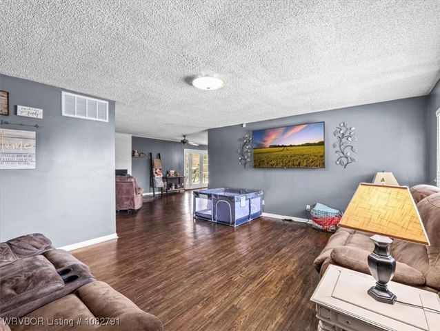 110 Oakwood Drive, Poteau, OK 74953