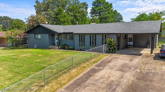 110 Oakwood Drive, Poteau, OK 74953