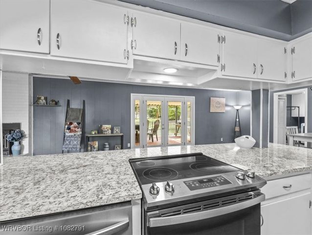 110 Oakwood Drive, Poteau, OK 74953