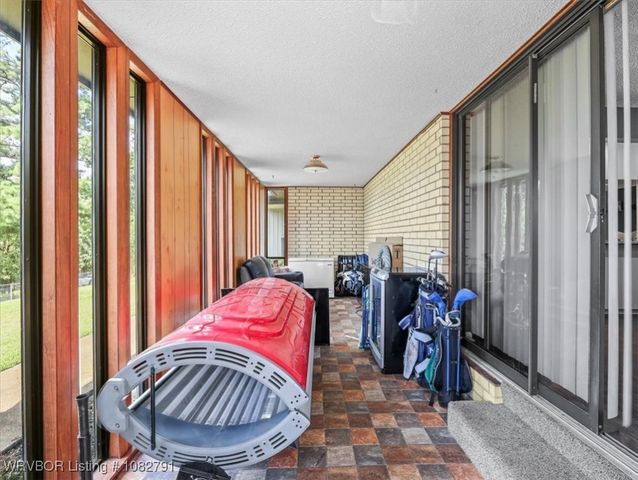110 Oakwood Drive, Poteau, OK 74953