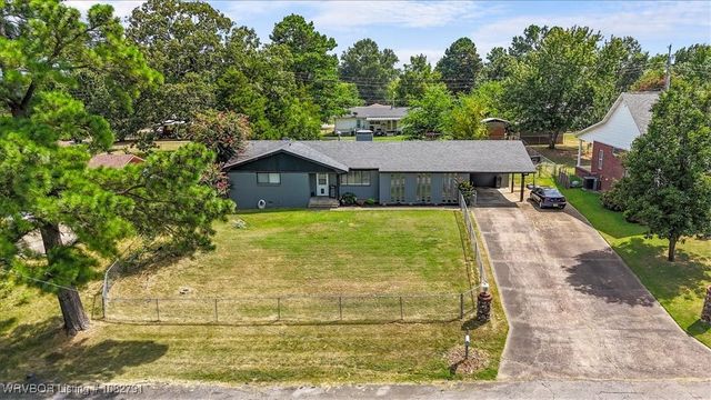 110 Oakwood Drive, Poteau, OK 74953