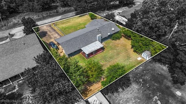110 Oakwood Drive, Poteau, OK 74953