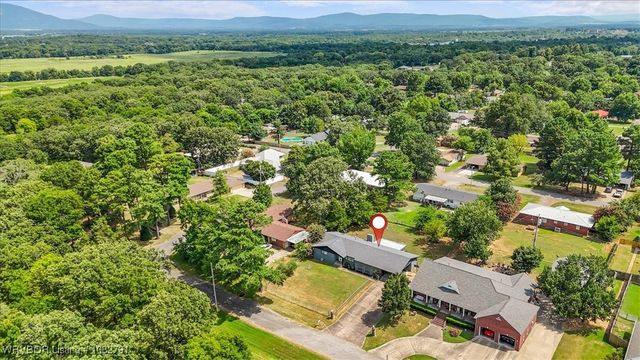110 Oakwood Drive, Poteau, OK 74953
