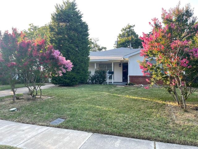 1807 DENNIS Street, Irving, TX 75062