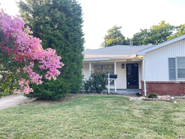 1807 DENNIS Street, Irving, TX 75062