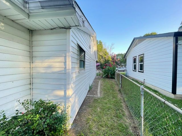 1807 DENNIS Street, Irving, TX 75062