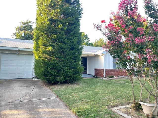 1807 DENNIS Street, Irving, TX 75062