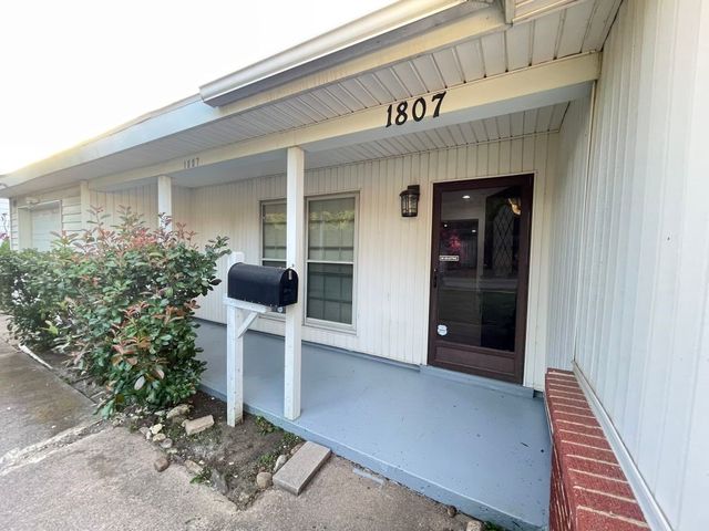 1807 DENNIS Street, Irving, TX 75062