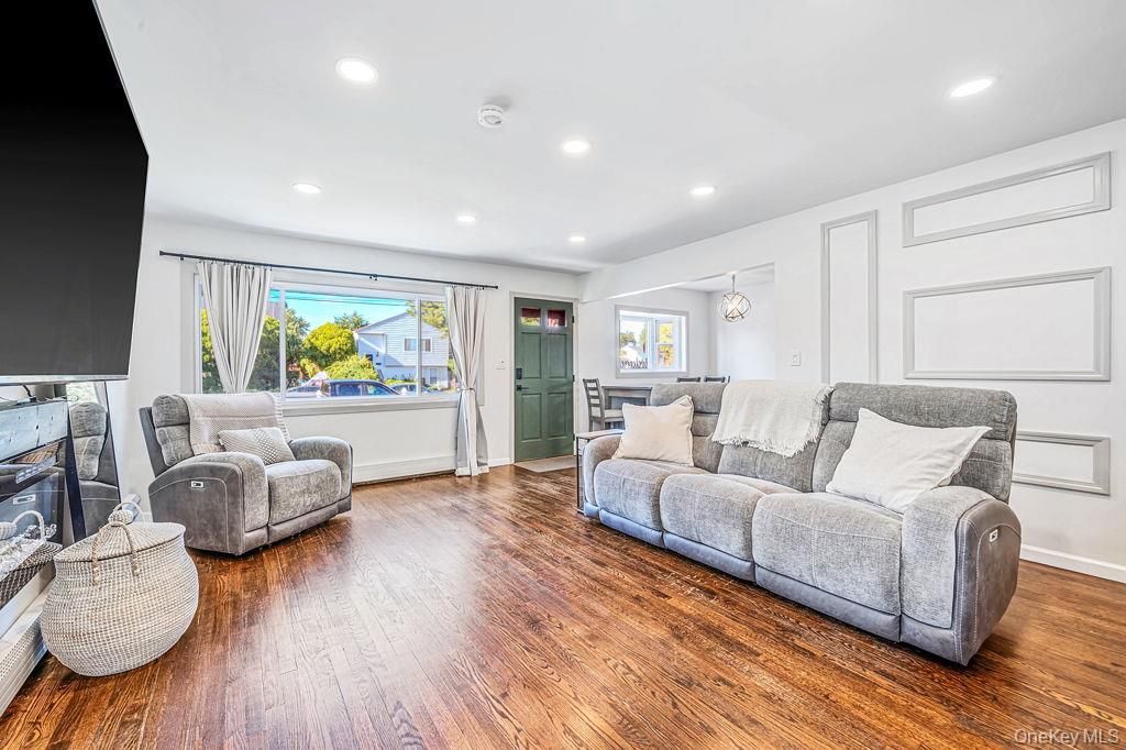 41 E Saltaire Rd, Lindenhurst, NY 11757 — photo 5