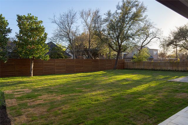 4222 Willow Grove Road, Dallas, TX 75220