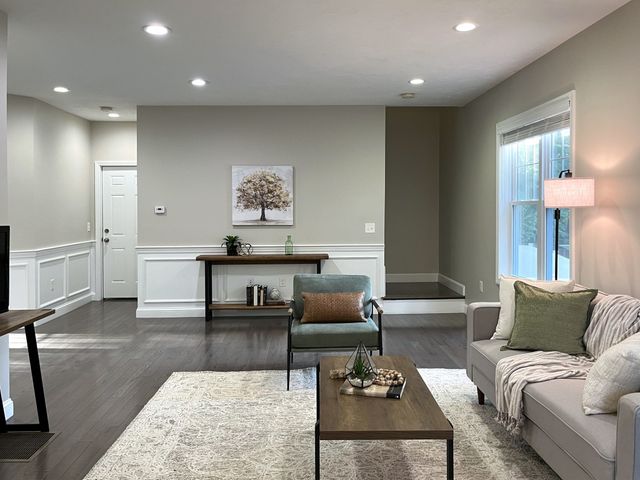20 Beacon St 20, Shrewsbury, MA 01545