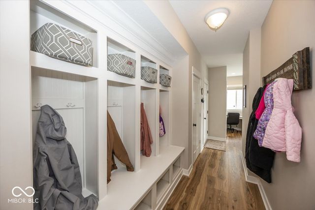 16379 Newberry Way, Fishers, IN 46040