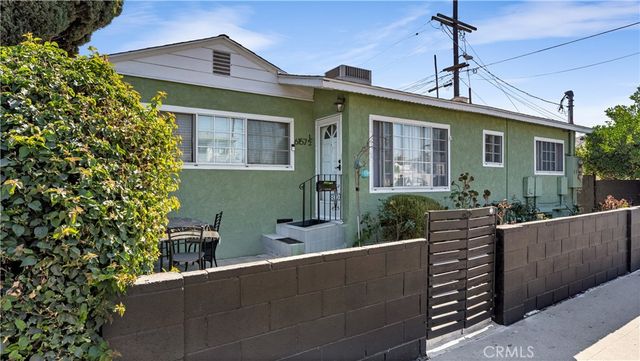 6153 Clybourn Avenue, North Hollywood, CA 91606