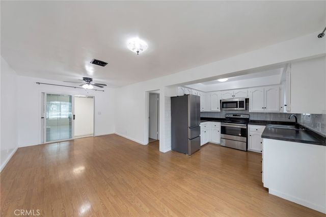6153 Clybourn Avenue, North Hollywood, CA 91606