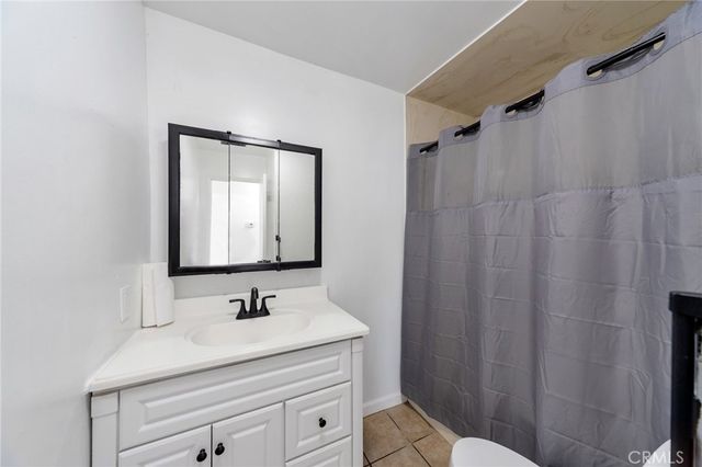 6153 Clybourn Avenue, North Hollywood, CA 91606