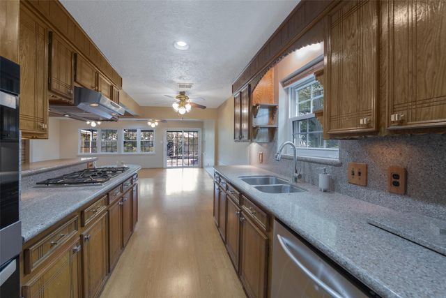 14510 Foxford Way, Houston, TX 77015